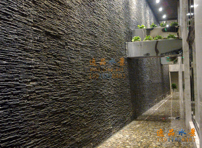室内天然黑色板岩石材水幕墙