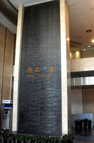 黑色水幕墙流水定制效果